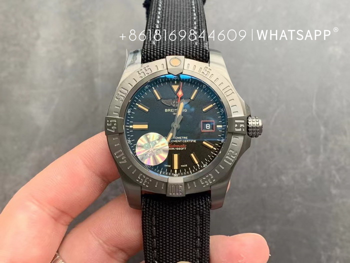 Top Replica Watch BREITLING Avenger V17311101B1W1 for sale 第6张