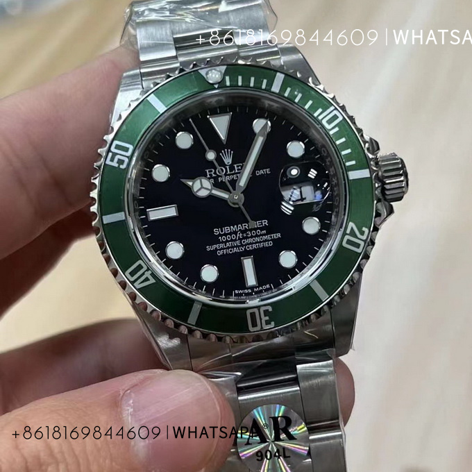 For Sale: Vintage Rolex Submariner 16610LV-93250 Replica 第4张