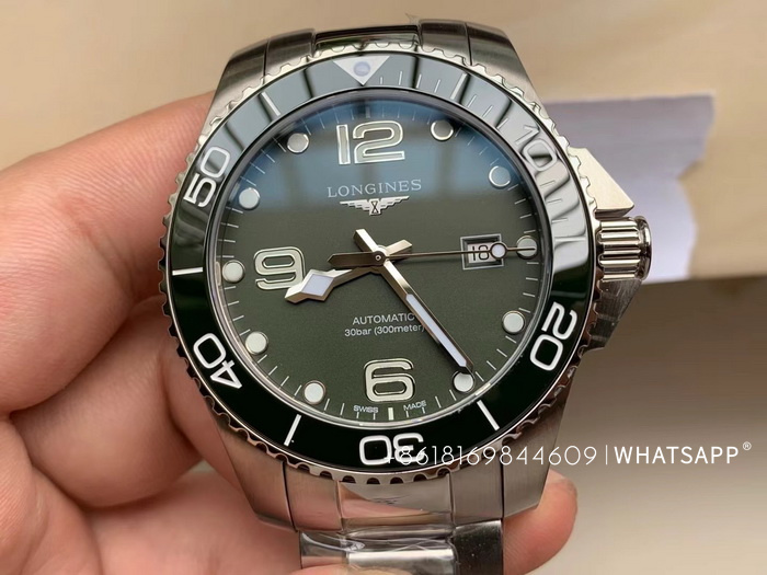 Introduction to the replica of VS Factory Longines HydroConquest (Green) L3.782.4.06.6 43mm 第2张