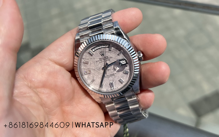 Introduction to the Rolex OYSTER PERPETUAL DAY-DATE 228239-0055 Replica Watch 第2张