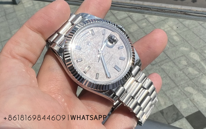 Introduction to the Rolex OYSTER PERPETUAL DAY-DATE 228239-0055 Replica Watch 第4张