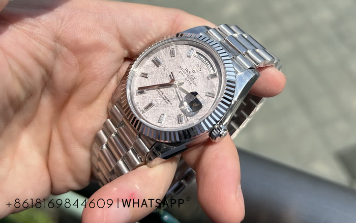 Introduction to the Rolex OYSTER PERPETUAL DAY-DATE 228239-0055 Replica Watch 第6张