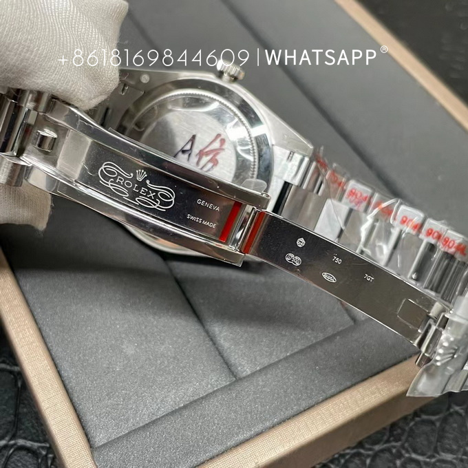 Purchase Method for Top Replica Rolex OYSTER PERPETUAL DAY-DATE 228236-0010 第9张