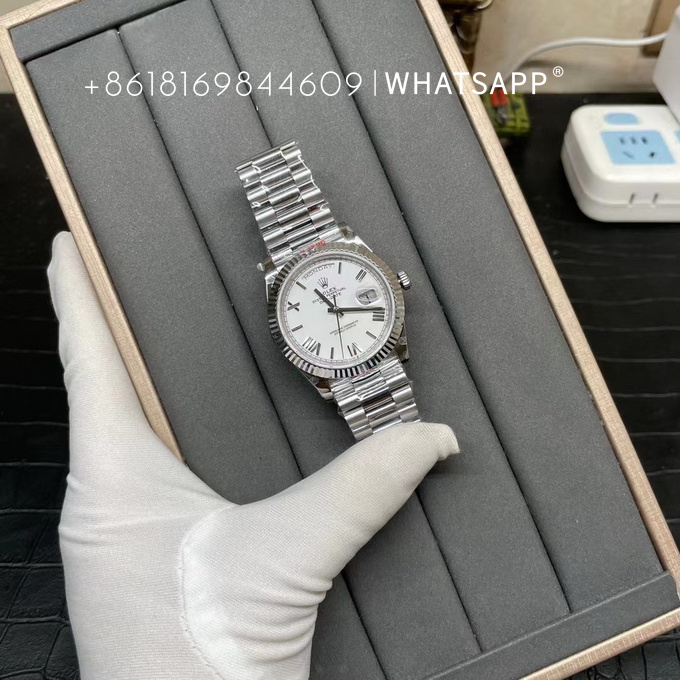 Purchase Method for Top Replica Rolex OYSTER PERPETUAL DAY-DATE 228236-0010 第5张