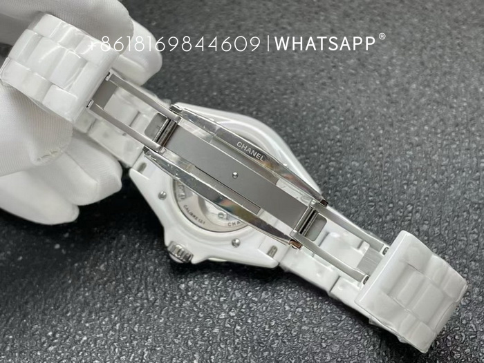 Top-grade replica CHANEL J12 H5705 (38mm) ladies' watch for sale 第8张