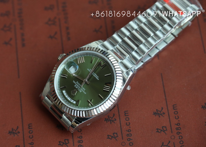 Rolex Replica Watch OYSTER PERPETUAL DAY-DATE 228236-0008 for Sale 第8张