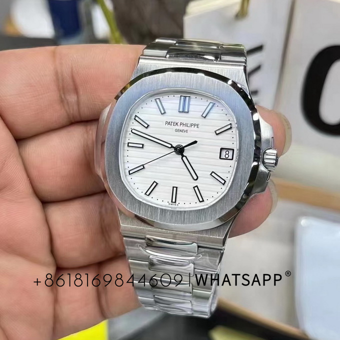 Replica Patek Philippe Nautilus 5711/1A-011 from 3K Factory for sale 第4张