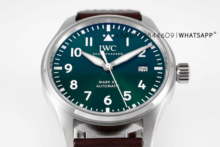 IWC IW328205 PILOT'S WATCH MARK XX (Green) 40mm Replica Watch for Sale 第3张