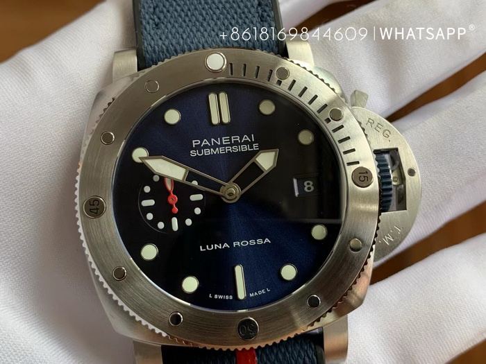 VS Factory Replica Panerai Submersible PAM01391 Watch for Sale 第6张