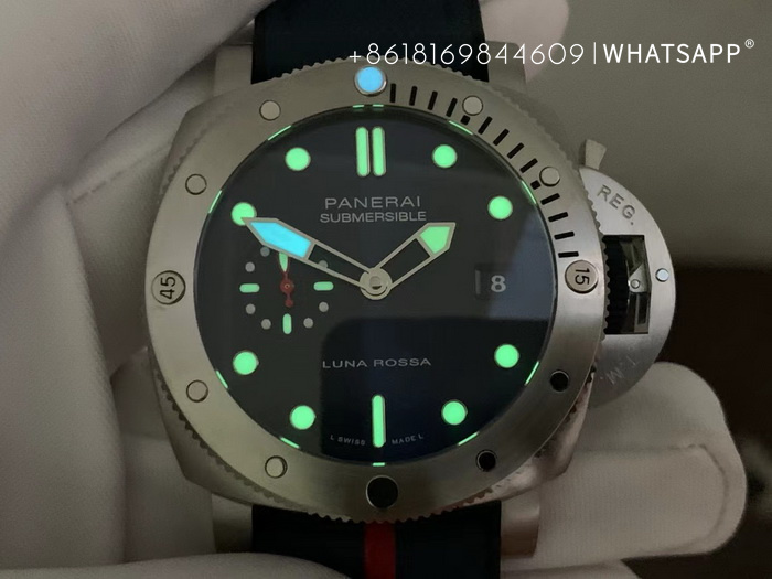 VS Factory Replica Panerai Submersible PAM01391 Watch for Sale 第5张