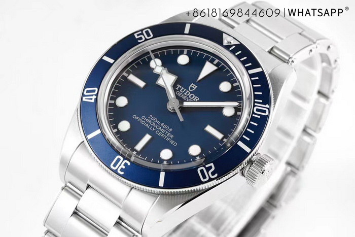 Purchase of TUDOR m79030b-0001 Black Bay 58 39mm Replica Watch 第3张