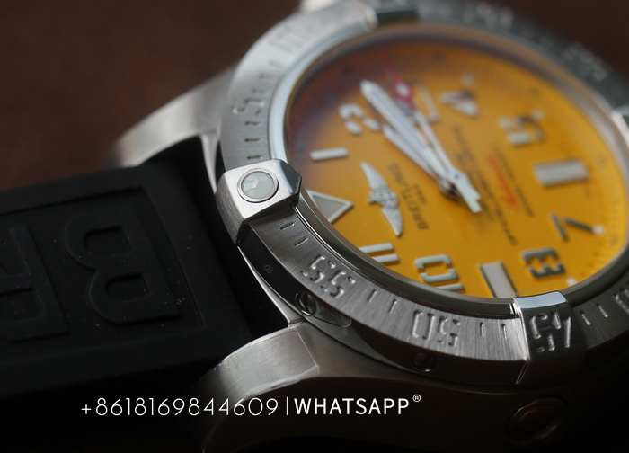 1:1 COPY BREITLING AVENGER A17331101I1S2 Watch for Sale 第7张