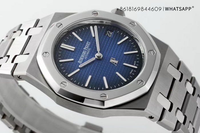 1:1 Replica Audemars Piguet ROYAL OAK 15202IP for Sale 第5张