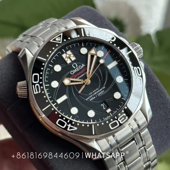 Are replica watches waterproof? Can they be used for swimming or diving? 第5张