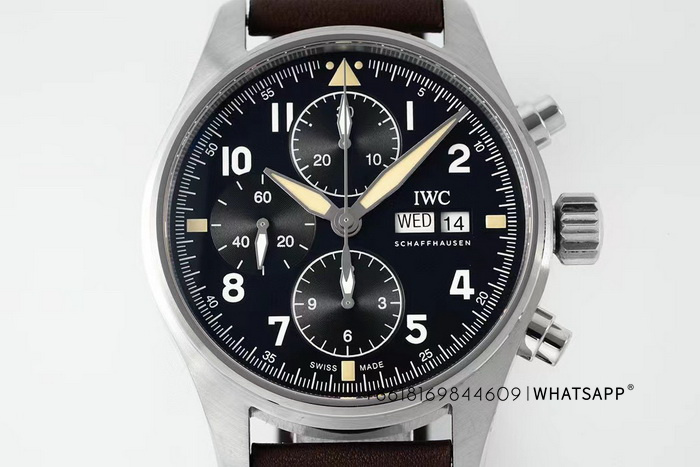 IWC Pilot's Watch IW387903 Replica Watch for Sale 第2张