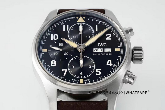 IWC Pilot's Watch IW387903 Replica Watch for Sale 第3张