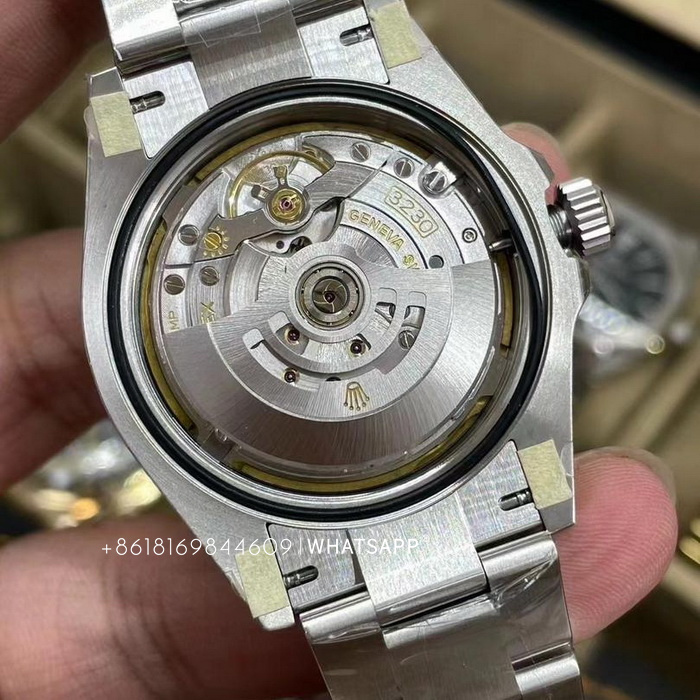 Transaction record of a French customer purchasing a Rolex Submariner 41mm with 3230 movement 第3张