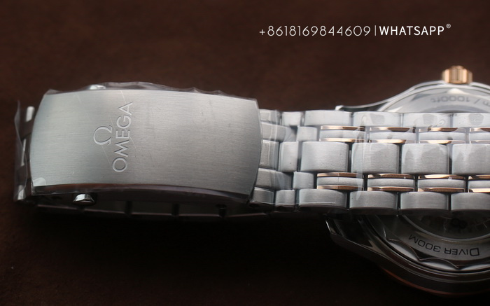 VS factory Omega SEAMASTER DIVER 300M 210.20.42.20.03.002 replica watch introduction 第13张