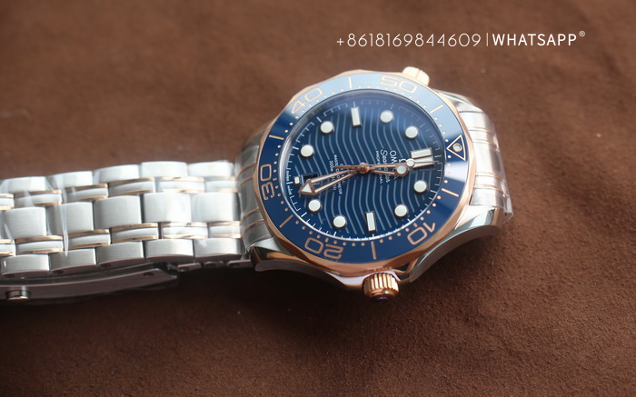 VS factory Omega SEAMASTER DIVER 300M 210.20.42.20.03.002 replica watch introduction 第6张