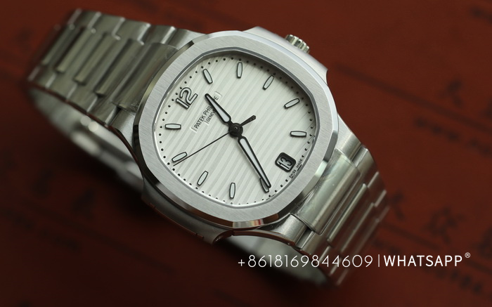 3K Factory PATEK PHILIPPE NAUTILUS 7118/1A-010 1:1 Replica Watch Introduction 第3张