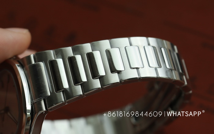 3K Factory PATEK PHILIPPE NAUTILUS 7118/1A-010 1:1 Replica Watch Introduction 第12张