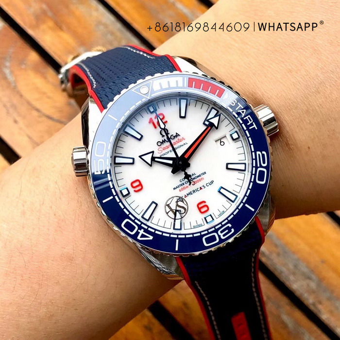 Introduction to the VS Factory Omega Planet Ocean 600M 215.32.43.21.04.001 Replica Watch 第4张