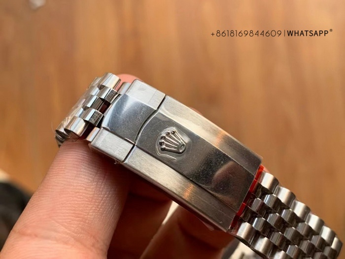 VS Factory Rolex Datejust m126300-0019 Replica Watch for Sale 第10张