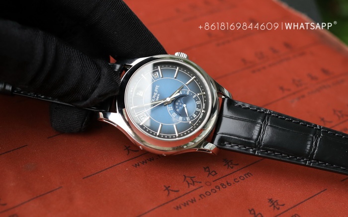 Patek Philippe 5205G-013 Perpetual Calendar Replica Watch for Sale 第2张