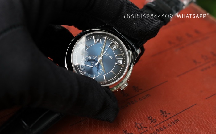 Patek Philippe 5205G-013 Perpetual Calendar Replica Watch for Sale 第3张