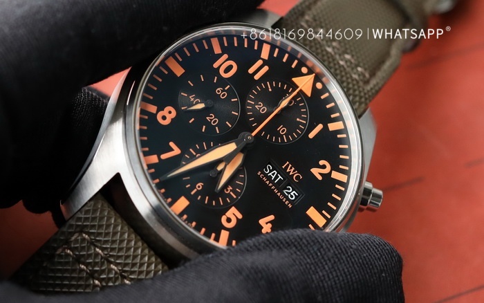 1:1 Replica IWC Pilot’s Watch Chronograph IW377730 Purchase Information 第5张