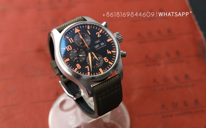 1:1 Replica IWC Pilot’s Watch Chronograph IW377730 Purchase Information 第1张