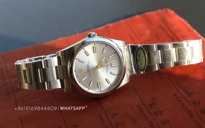 Clean Factory Rolex OYSTER PERPETUAL m124300-0001 Super Clone Watch for Sale: 第2张