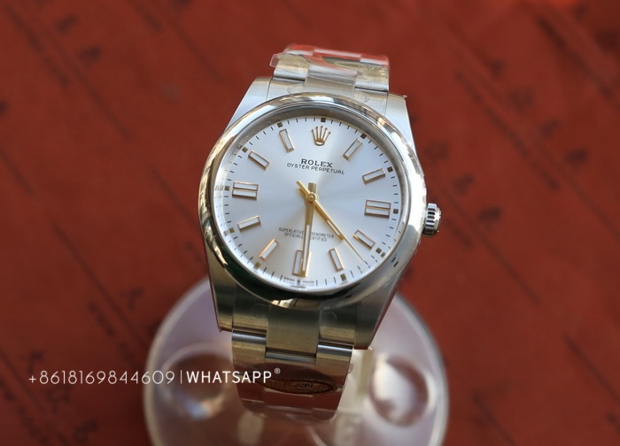 Clean Factory Rolex OYSTER PERPETUAL m124300-0001 Super Clone Watch for Sale: 第1张