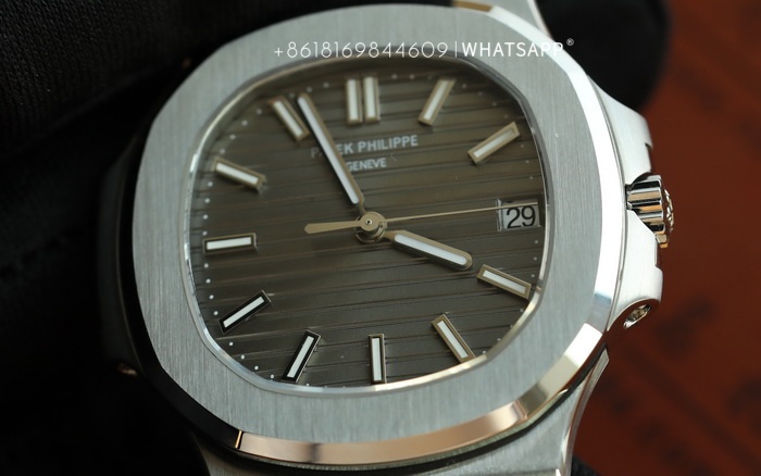 3K Factory 1:1 Clone Patek Philippe Nautilus 5711G-001 for Sale 第6张