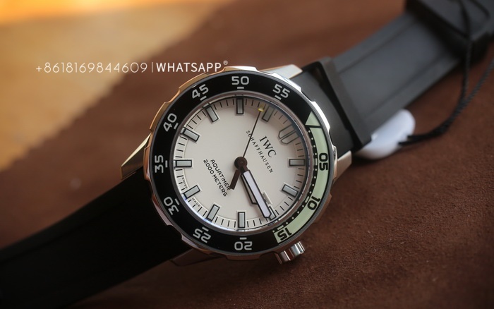 1:1 Replica IWC AQUATIMER AUTOMATIC IW356811 Sales 第3张